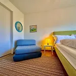 Vintage View With Outdoor Pool Spiez