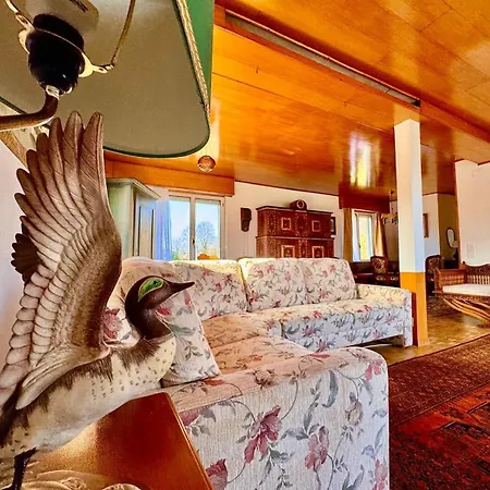 Vendégház Vintage View With Outdoor Pool Spiez