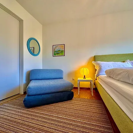 Vintage View With Outdoor Pool Spiez