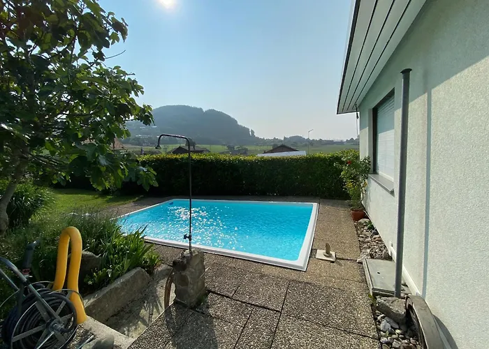 Vintage View With Outdoor Pool 3*