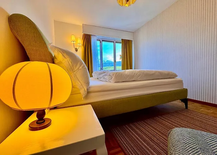 Vintage View With Outdoor Pool 3*