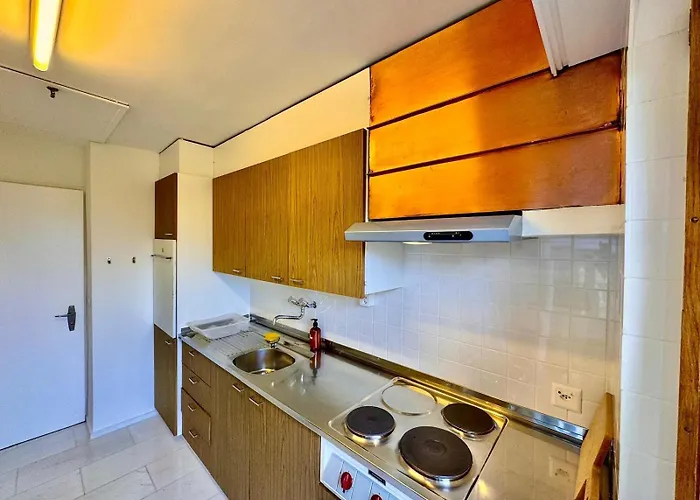 בית הארחה Vintage View With Outdoor Pool