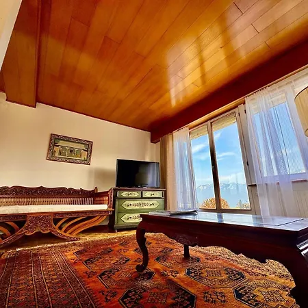 Pensjonat Vintage View With Outdoor Pool